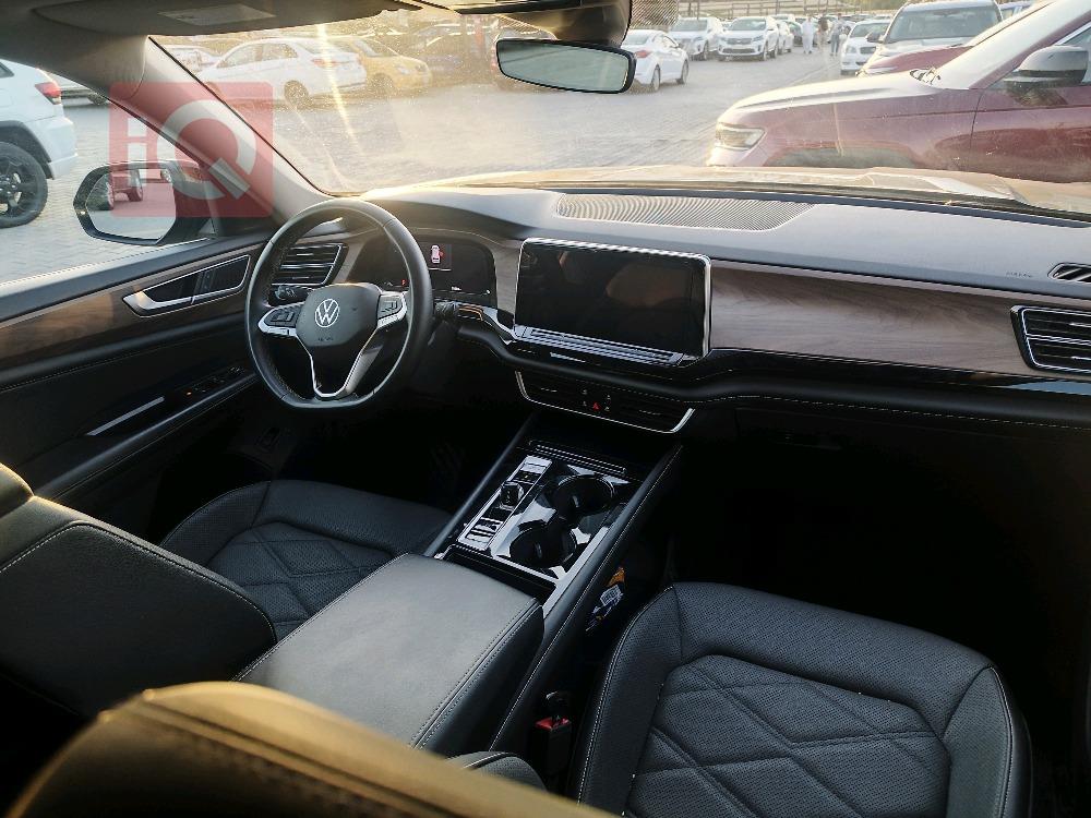 https://cdn.iqcars.ioscaled_1000133826_out.jpg
